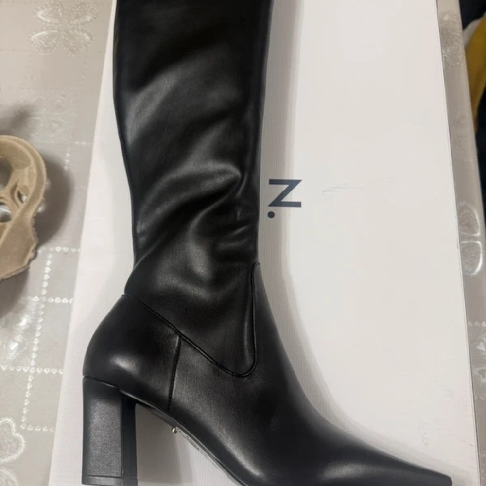 Next Elegant Black Leather Heeled Boots